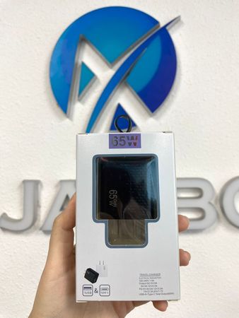 65w travel charger black and white color